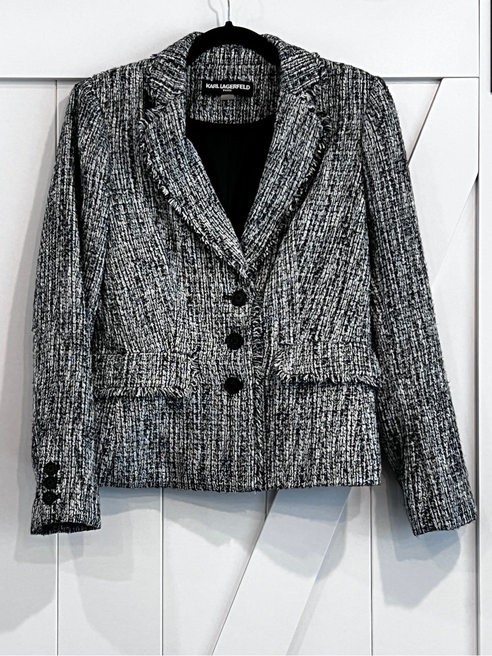 ✨ Karl Lagerfeld Paris Tweed Blazer – Size 6 ✨